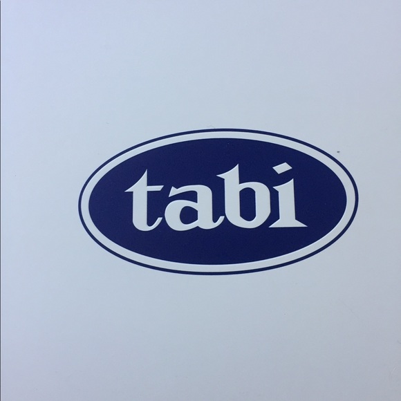 Tabi sweater/ earrings - Picture 3 of 4